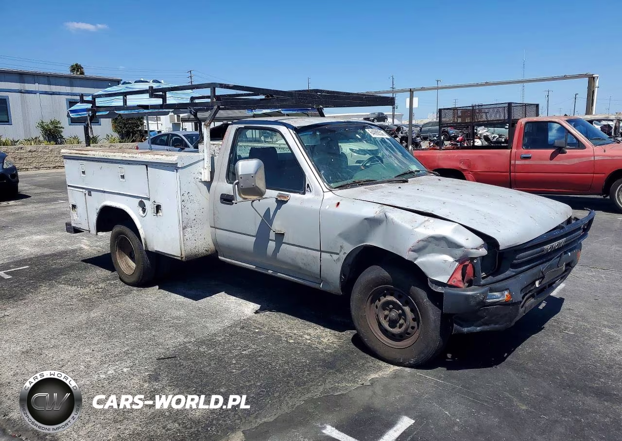 1989 Toyota Pickup Deluxe VIN:JT4RN82P7K0003028 - 4