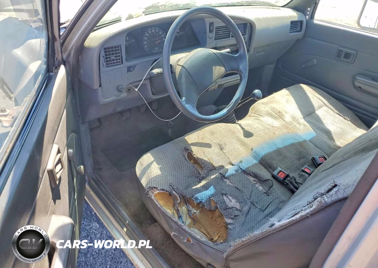 1989 Toyota Pickup Deluxe VIN:JT4RN82P7K0003028 - 8