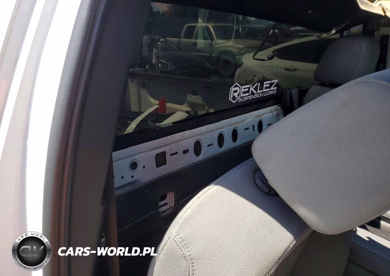 2017 Chevrolet Silverado C1500 VIN:1GCNCNEH5HZ140674 - 10