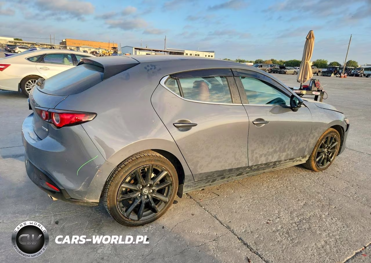 2023 Mazda 3 Preferred VIN:JM1BPBLM9P1611180 - 3