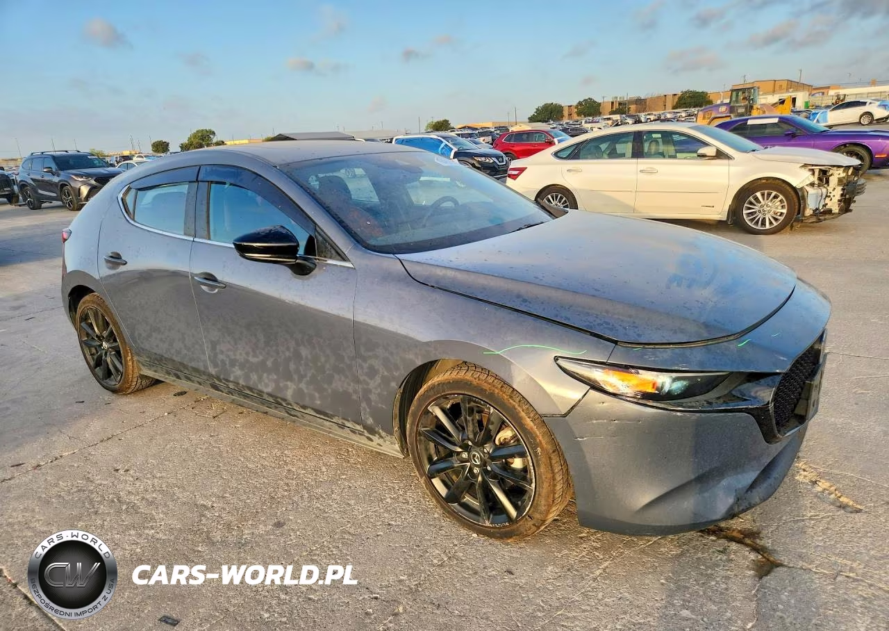 2023 Mazda 3 Preferred VIN:JM1BPBLM9P1611180 - 4
