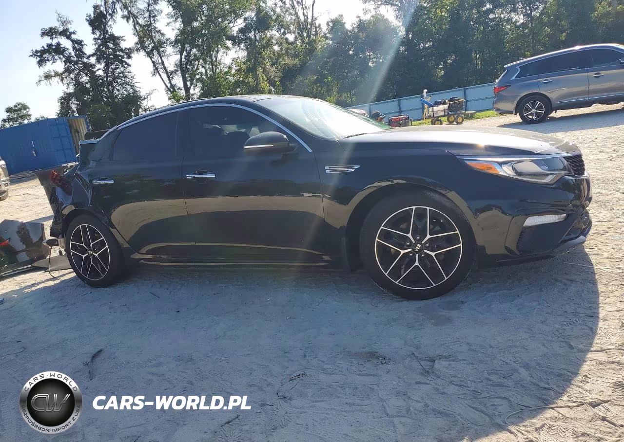 2020 Kia Optima Special Edition VIN:5XXGT4L30LG444856 - 4