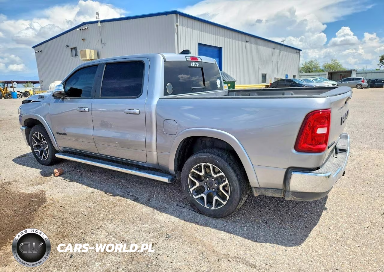 2025 Ram 1500 Laramie VIN:1C6SRFJP3SN511129 - 2