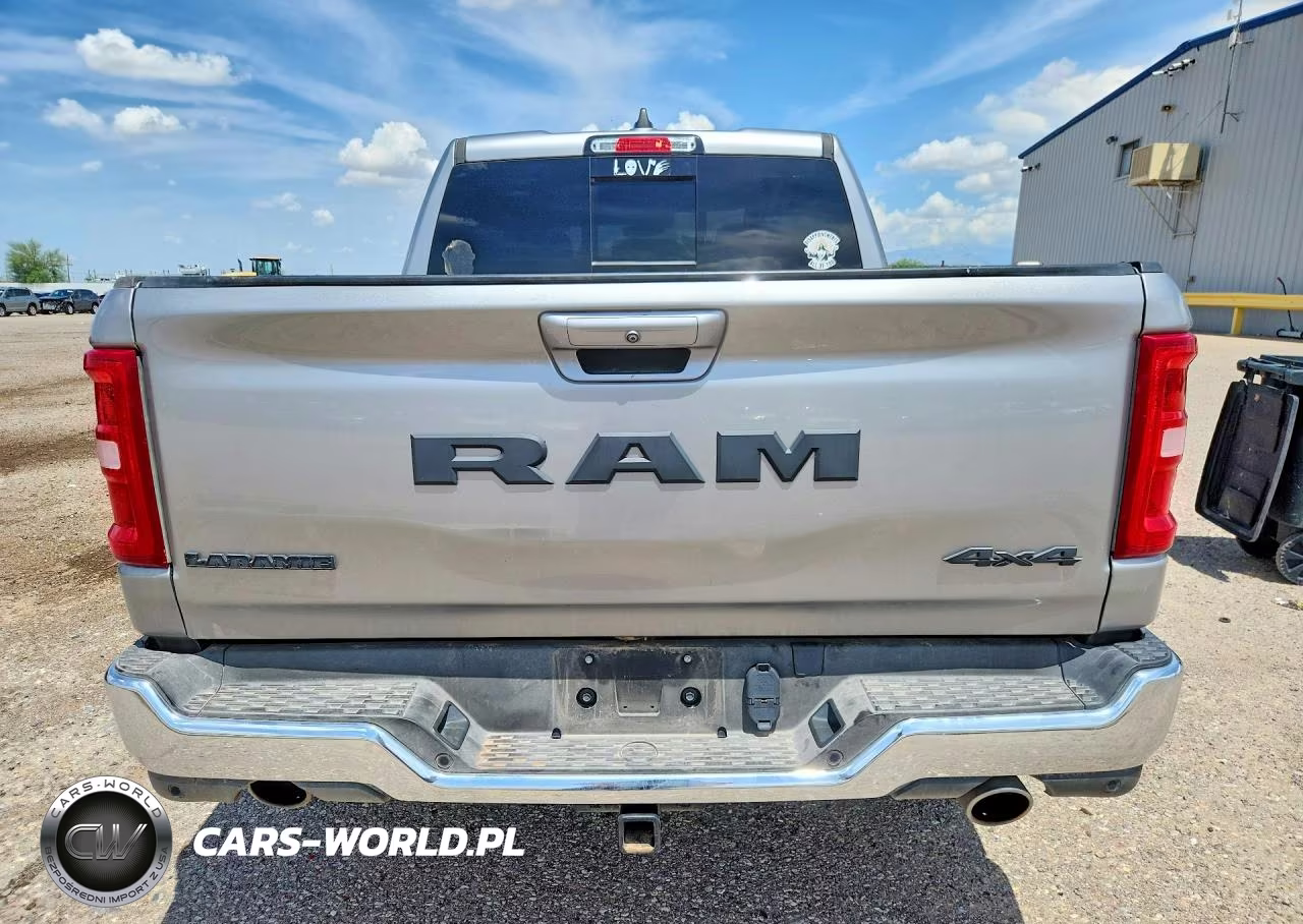 2025 Ram 1500 Laramie VIN:1C6SRFJP3SN511129 - 6