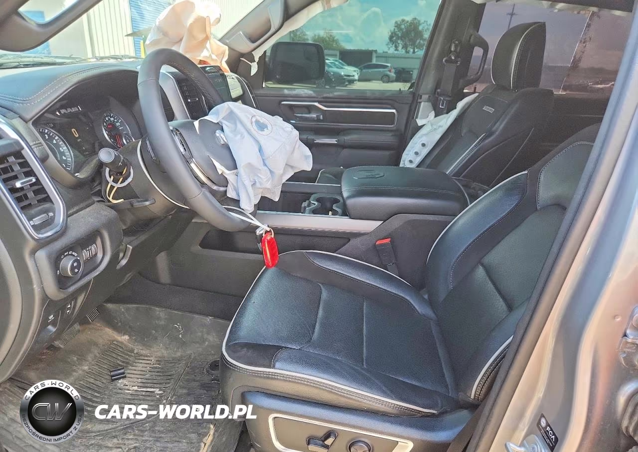 2025 Ram 1500 Laramie VIN:1C6SRFJP3SN511129 - 7