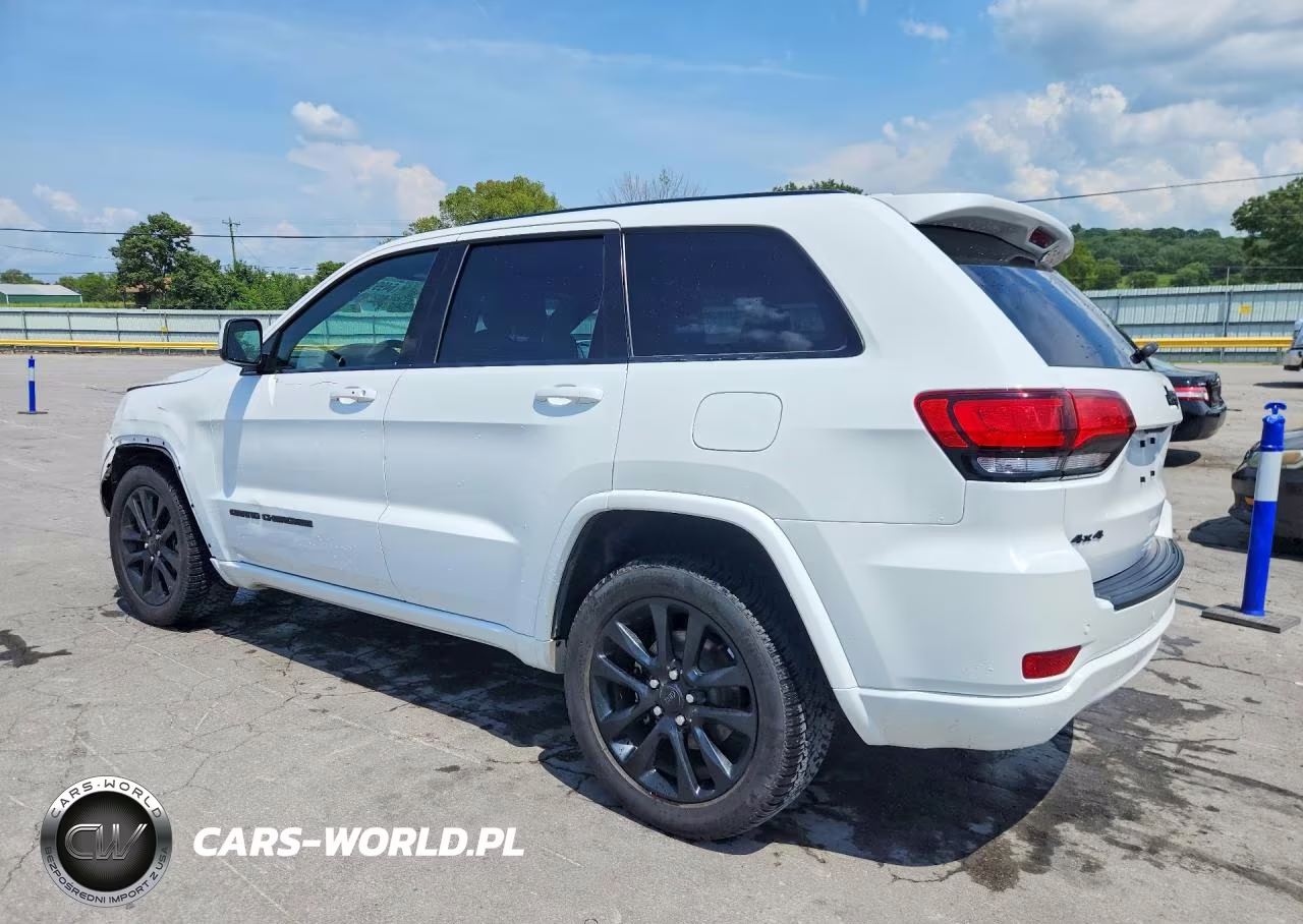 2018 Jeep Grand Cherokee Laredo VIN:1C4RJFAG9JC488383 - 2