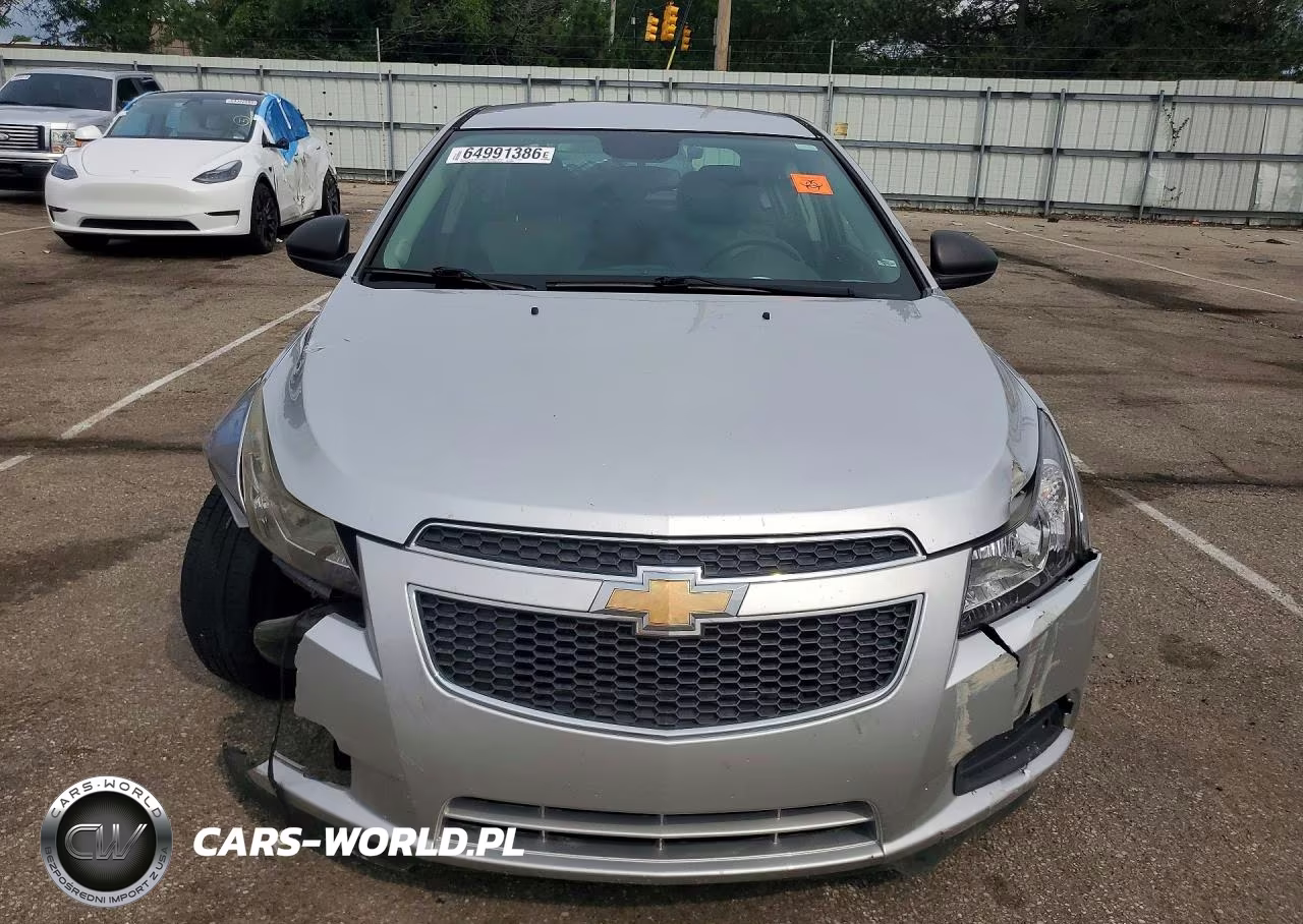 2014 Chevrolet Cruze Ls VIN:1G1PA5SH8E7306396 - 5