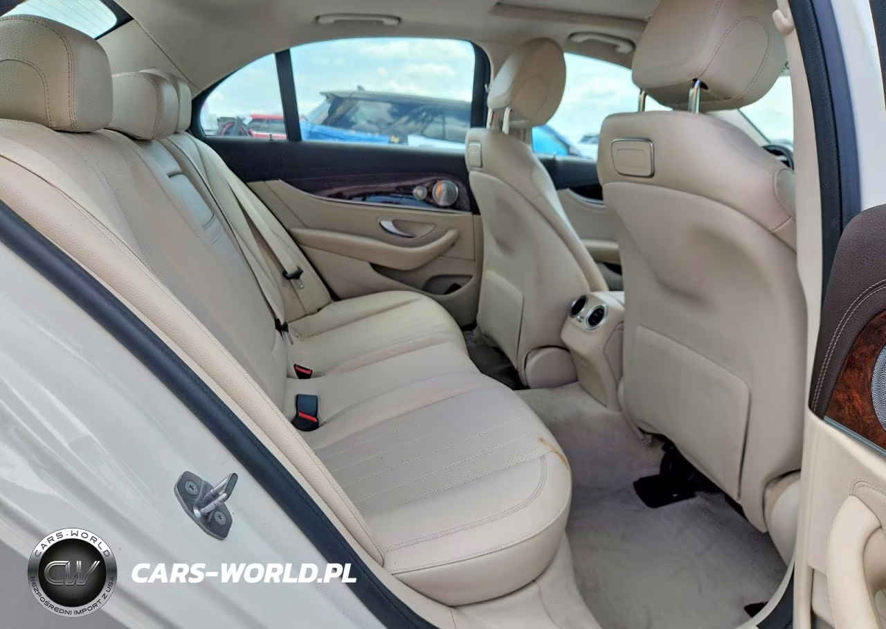 2018 Mercedes-Benz E 300 VIN:WDDZF4JB5JA410582 - 10