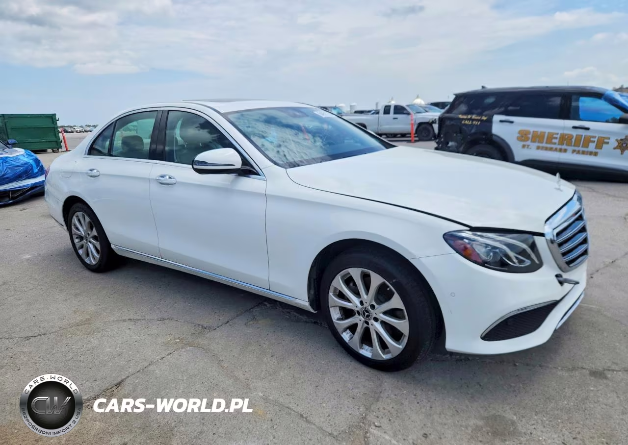 2018 Mercedes-Benz E 300 VIN:WDDZF4JB5JA410582 - 4