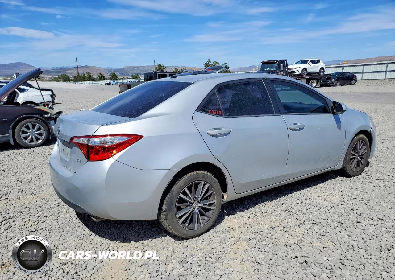 2016 Toyota Corolla Le Premium VIN:5YFBURHE2GP392657 - 3