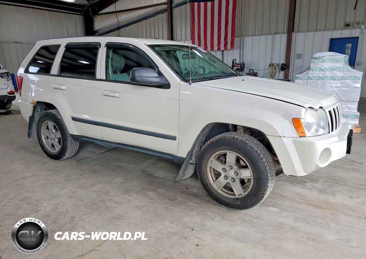2007 Jeep Grand Cherokee Laredo VIN:1J8GR48K77C681857 - 4