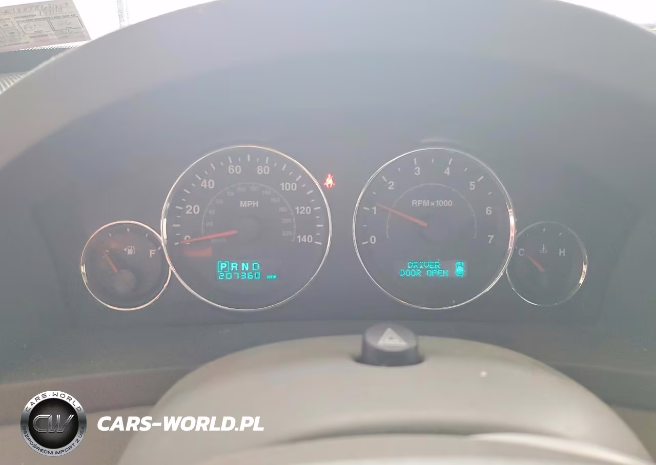 2007 Jeep Grand Cherokee Laredo VIN:1J8GR48K77C681857 - 9
