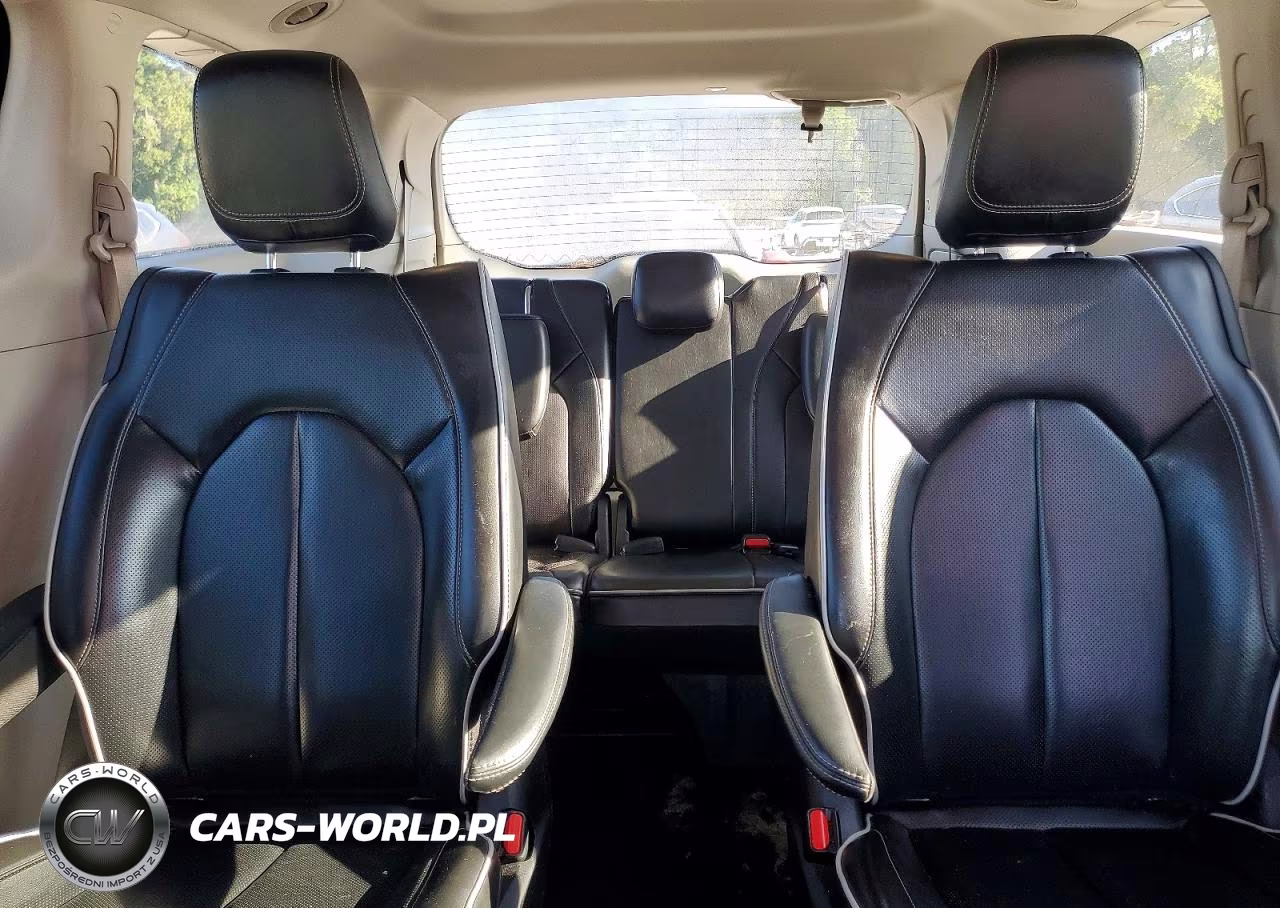 2022 Chrysler Pacifica Hybrid Limited VIN:2C4RC1S75NR145000 - 10