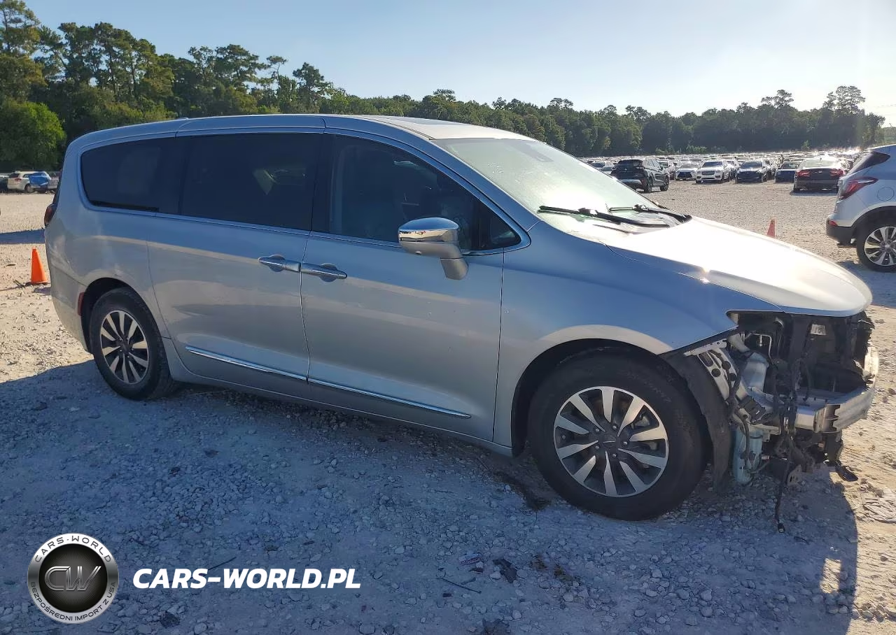 2022 Chrysler Pacifica Hybrid Limited VIN:2C4RC1S75NR145000 - 4