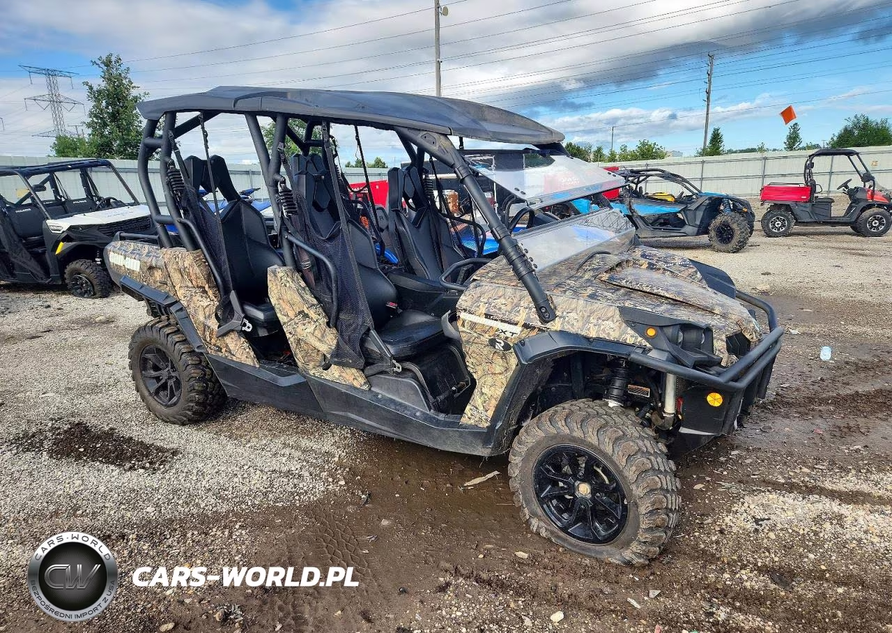 2017 Can-Am Commander Utility Vehicle