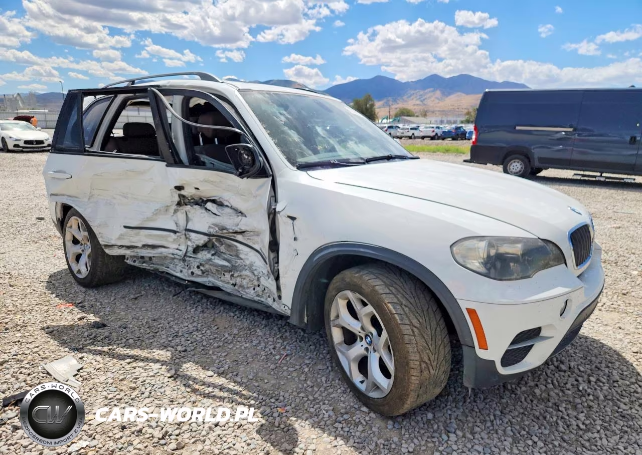 2011 BMW X5 xDrive35I VIN:5UXZV4C57BL743195 - 4