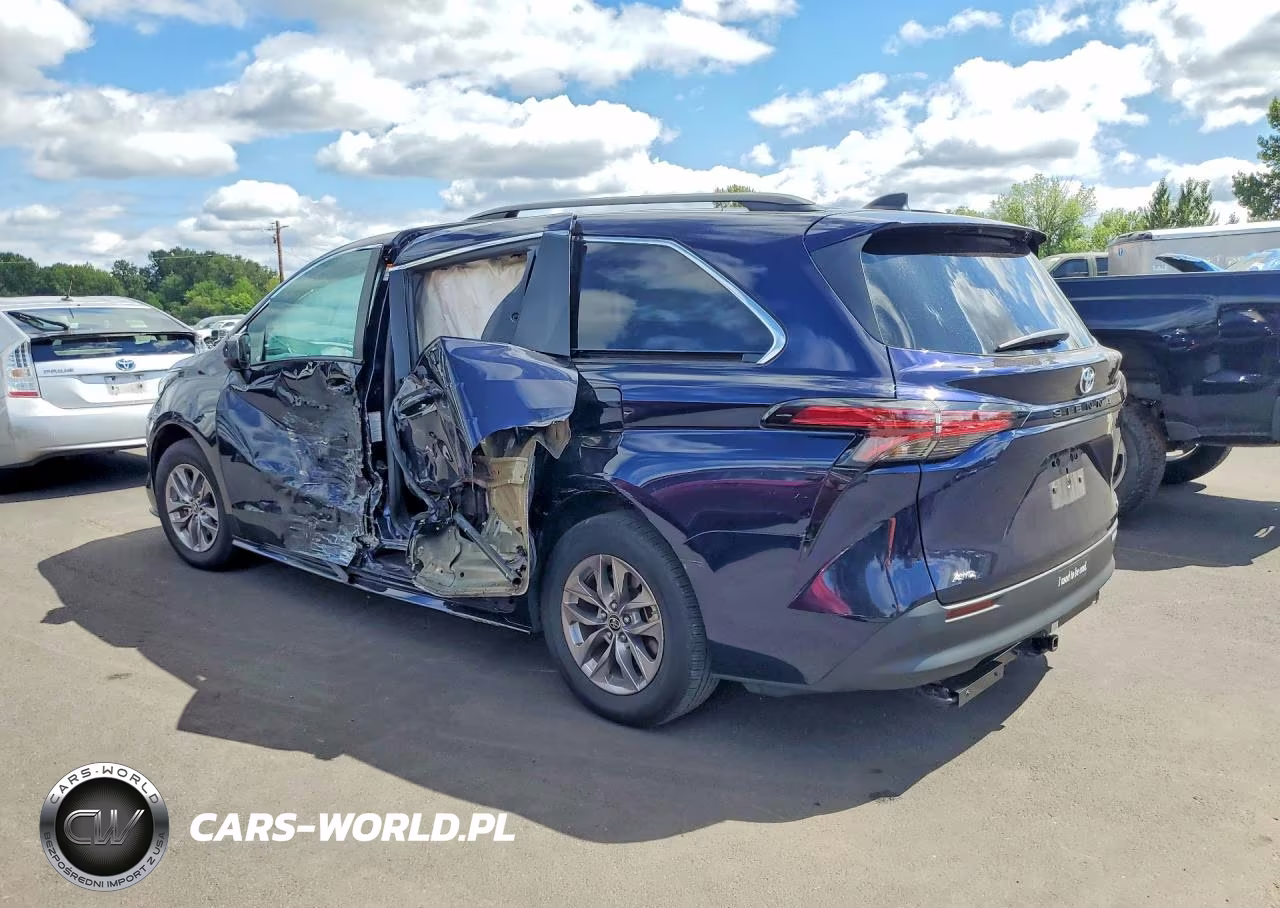 2022 Toyota Sienna Le VIN:5TDKSKFC9NS067684 - 2