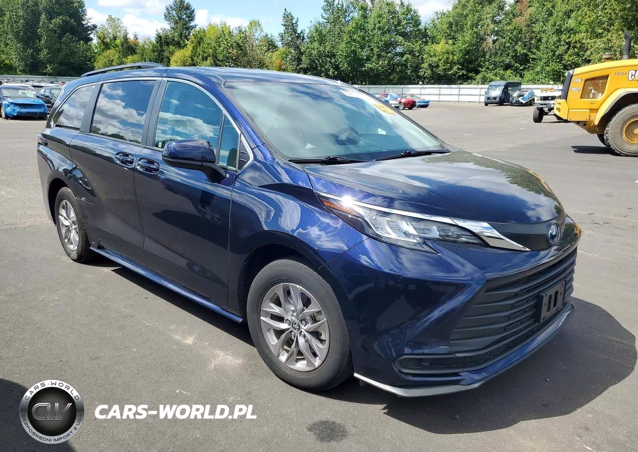 2022 Toyota Sienna Le VIN:5TDKSKFC9NS067684 - 4
