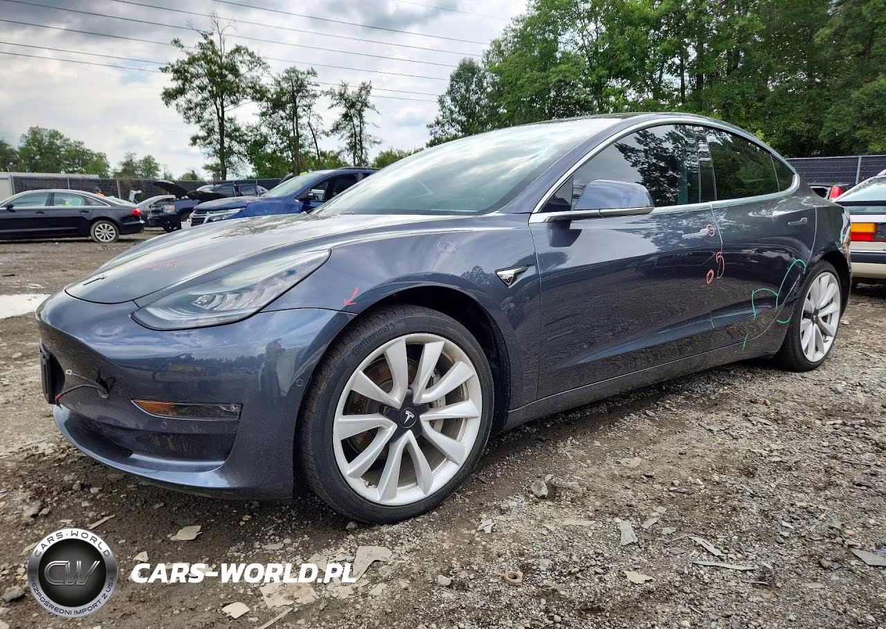 2018 Tesla Model 3 – zdjęcie 1 z 12