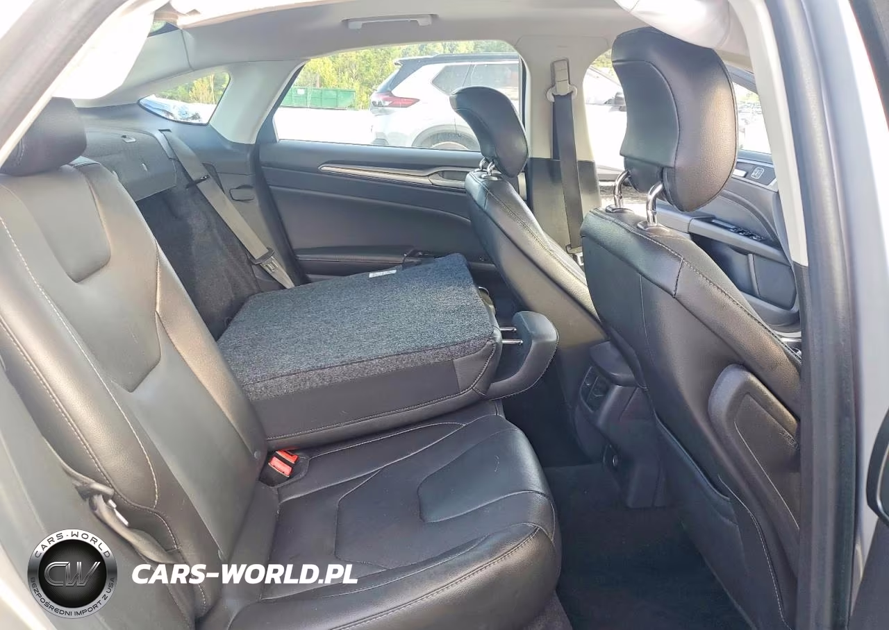 2014 Ford Fusion Titanium VIN:3FA6P0K97ER375737 - 10