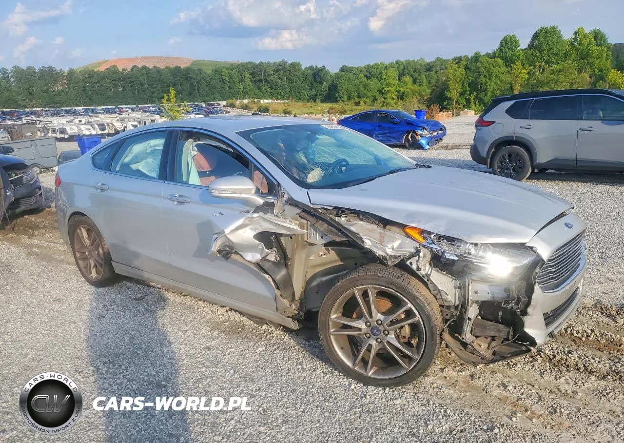 2014 Ford Fusion Titanium VIN:3FA6P0K97ER375737 - 4