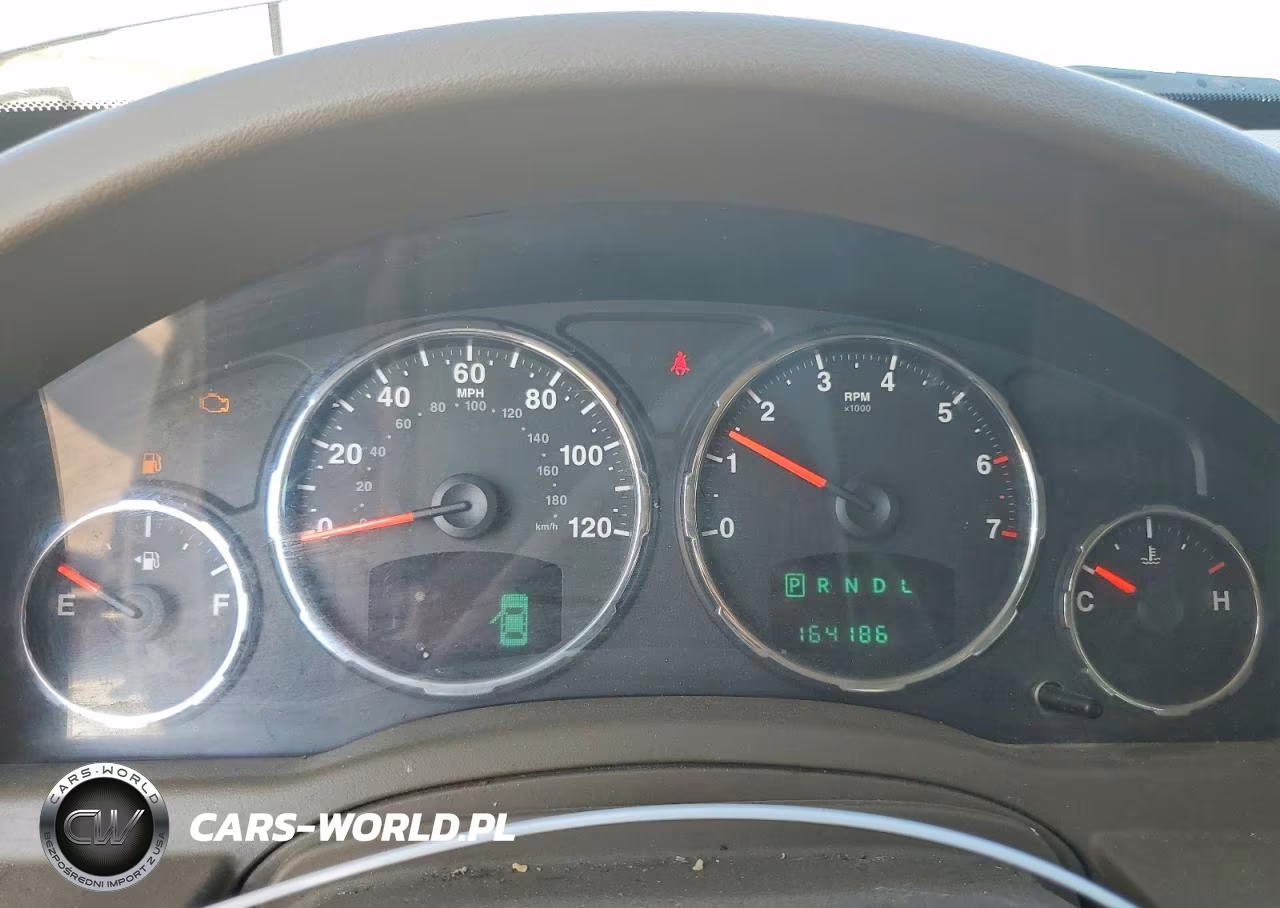 2008 Jeep Liberty Limited VIN:1J8GN58K28W210216 - 9