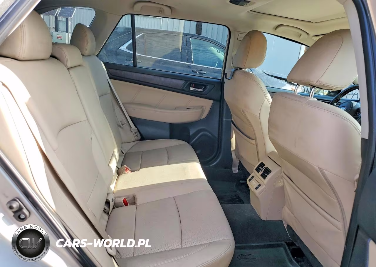 2018 Subaru Outback 3.6R Limited VIN:4S4BSENC5J3355406 - 10
