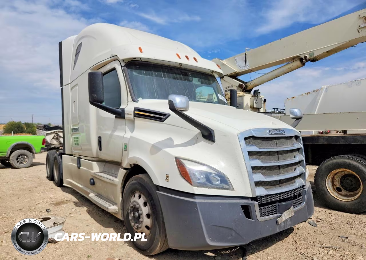 2018 Freightliner Cascadia 126 Semi Truck VIN:3AKJHHDR1JSJW4035 - 4