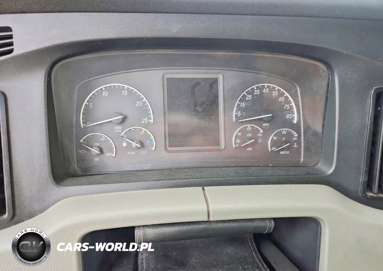 2018 Freightliner Cascadia 126 Semi Truck VIN:3AKJHHDR1JSJW4035 - 9