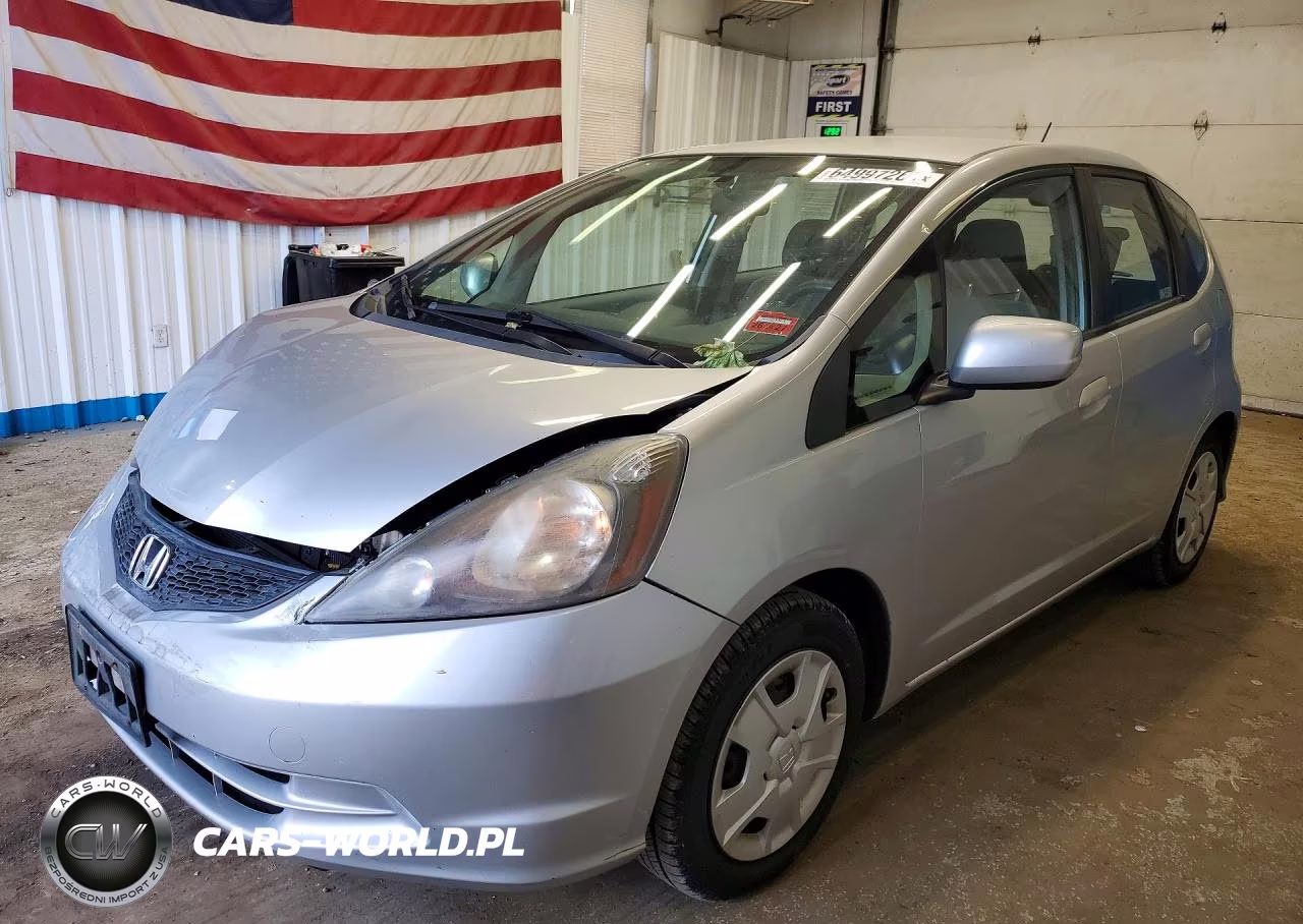 2013 Honda Fit VIN:JHMGE8H3XDC009613 - 1