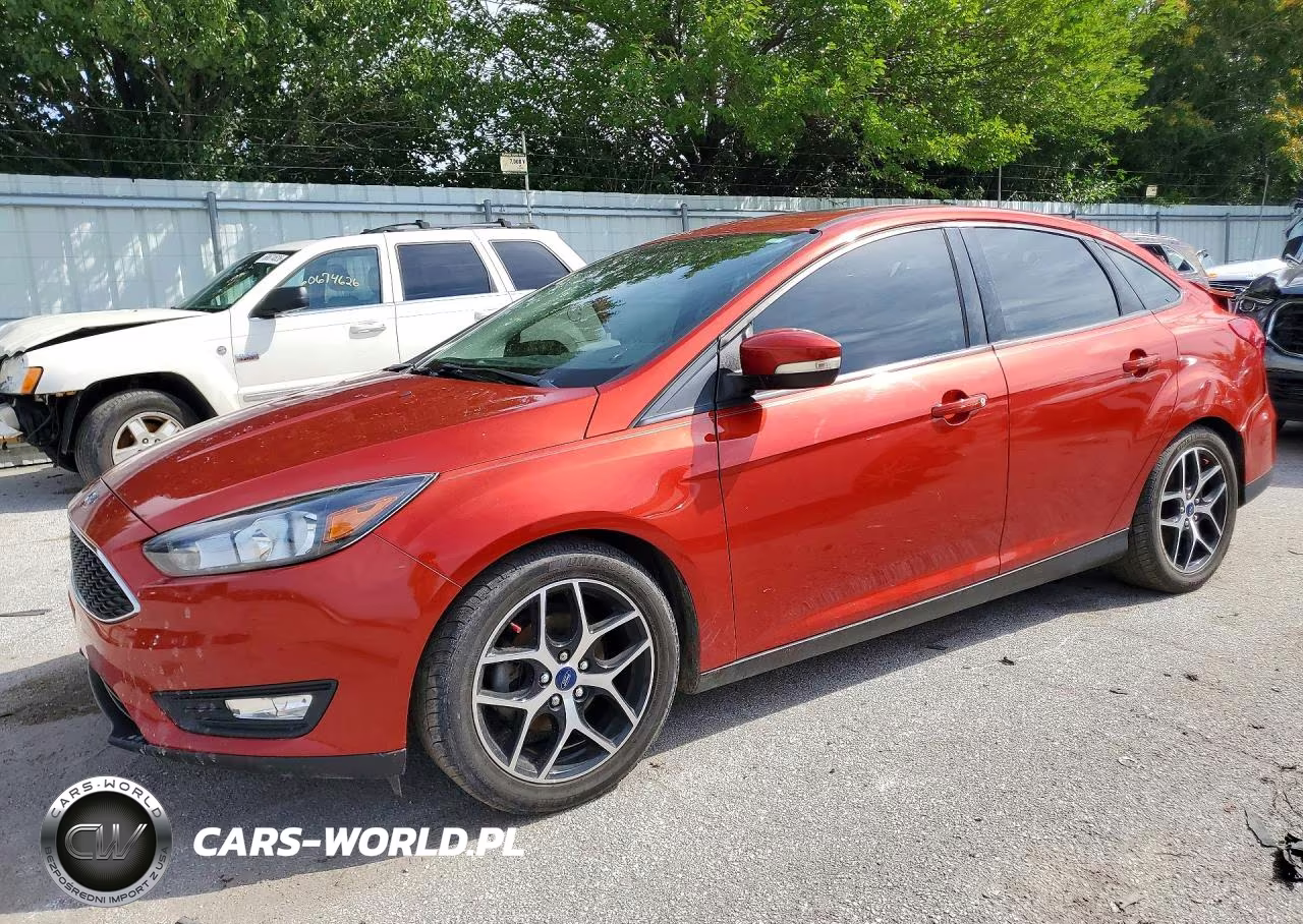 2018 Ford Focus Sel VIN:1FADP3H26JL301995 - 1