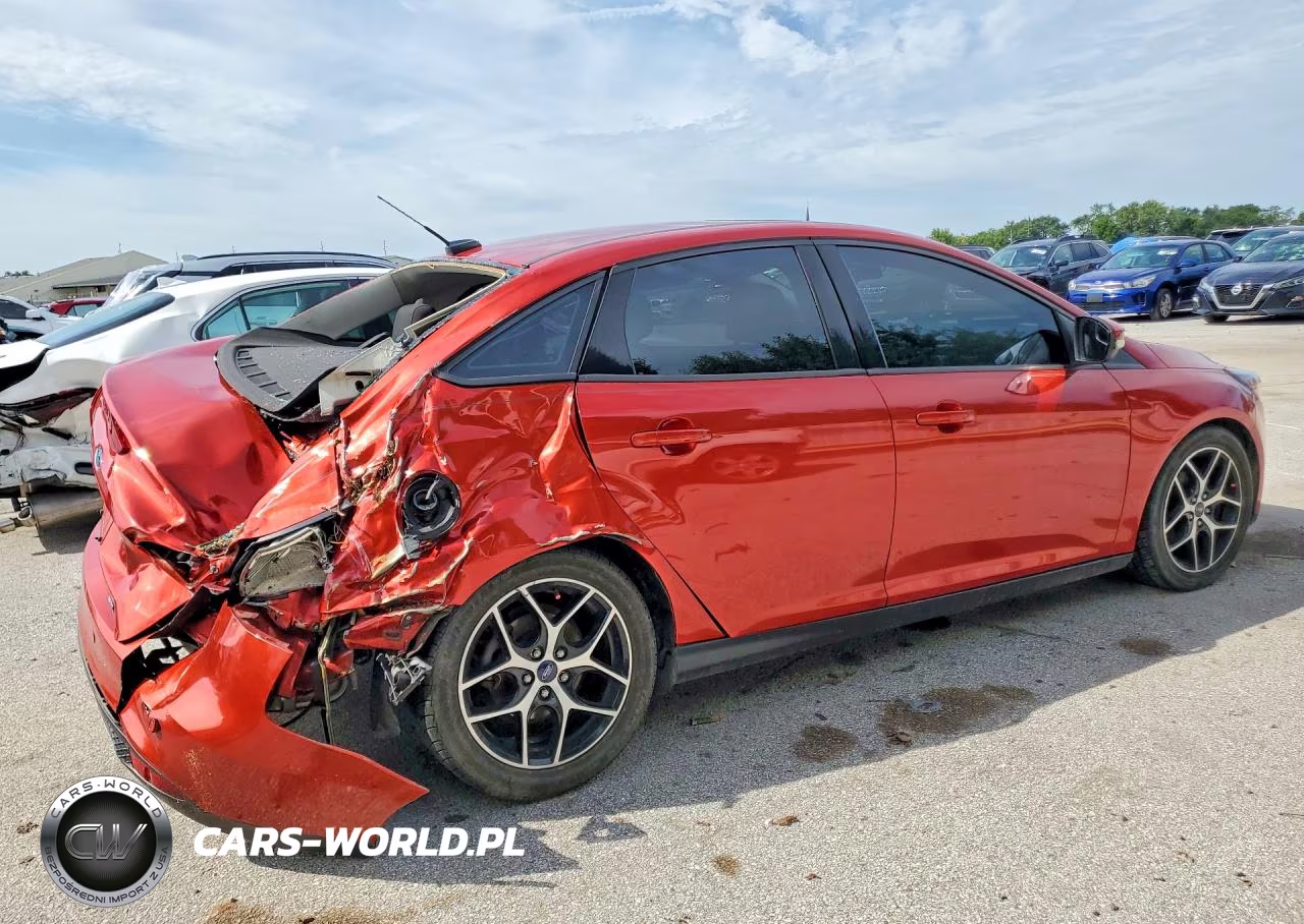 2018 Ford Focus Sel VIN:1FADP3H26JL301995 - 3