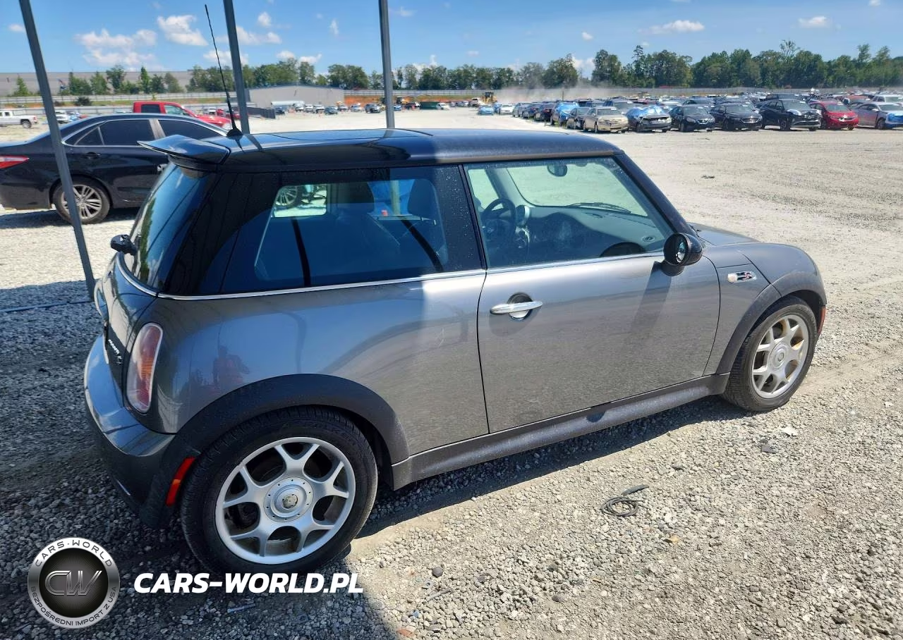2004 Mini Cooper S VIN:WMWRE33434TD84935 - 3