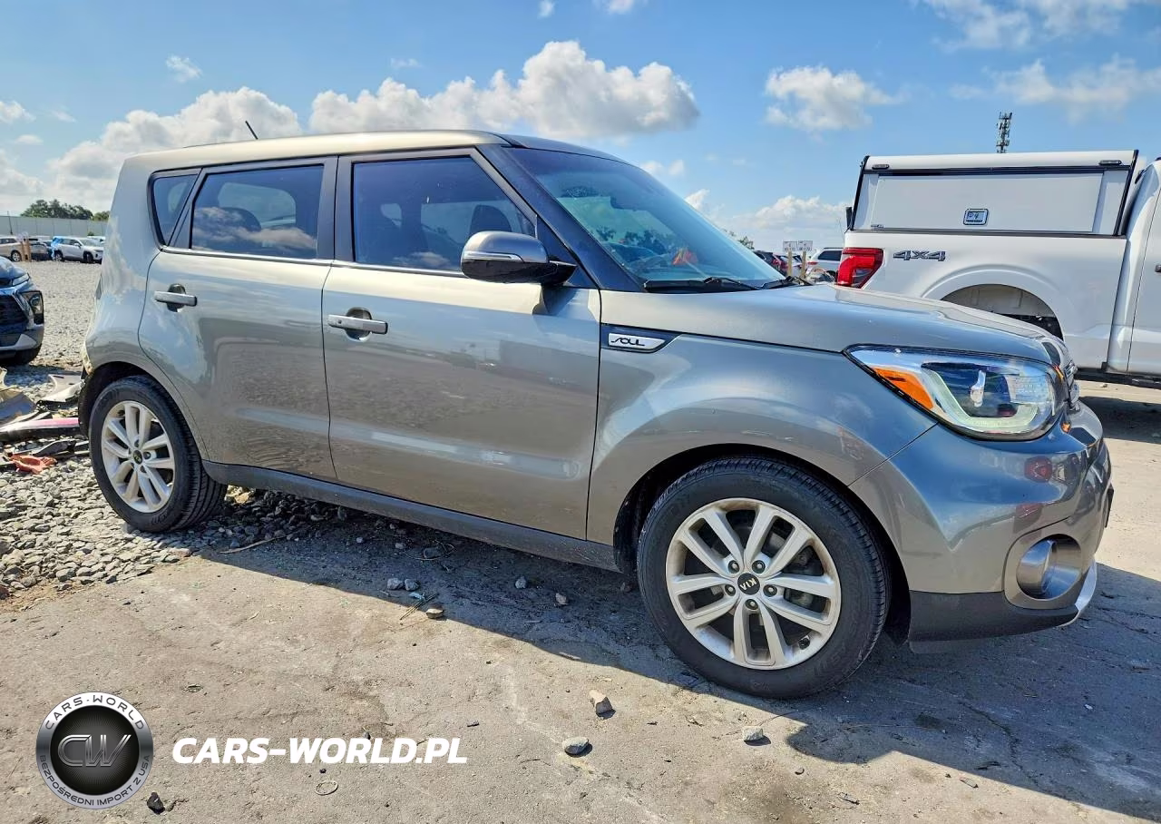 2018 Kia Soul + VIN:KNDJP3A58J7613522 - 4