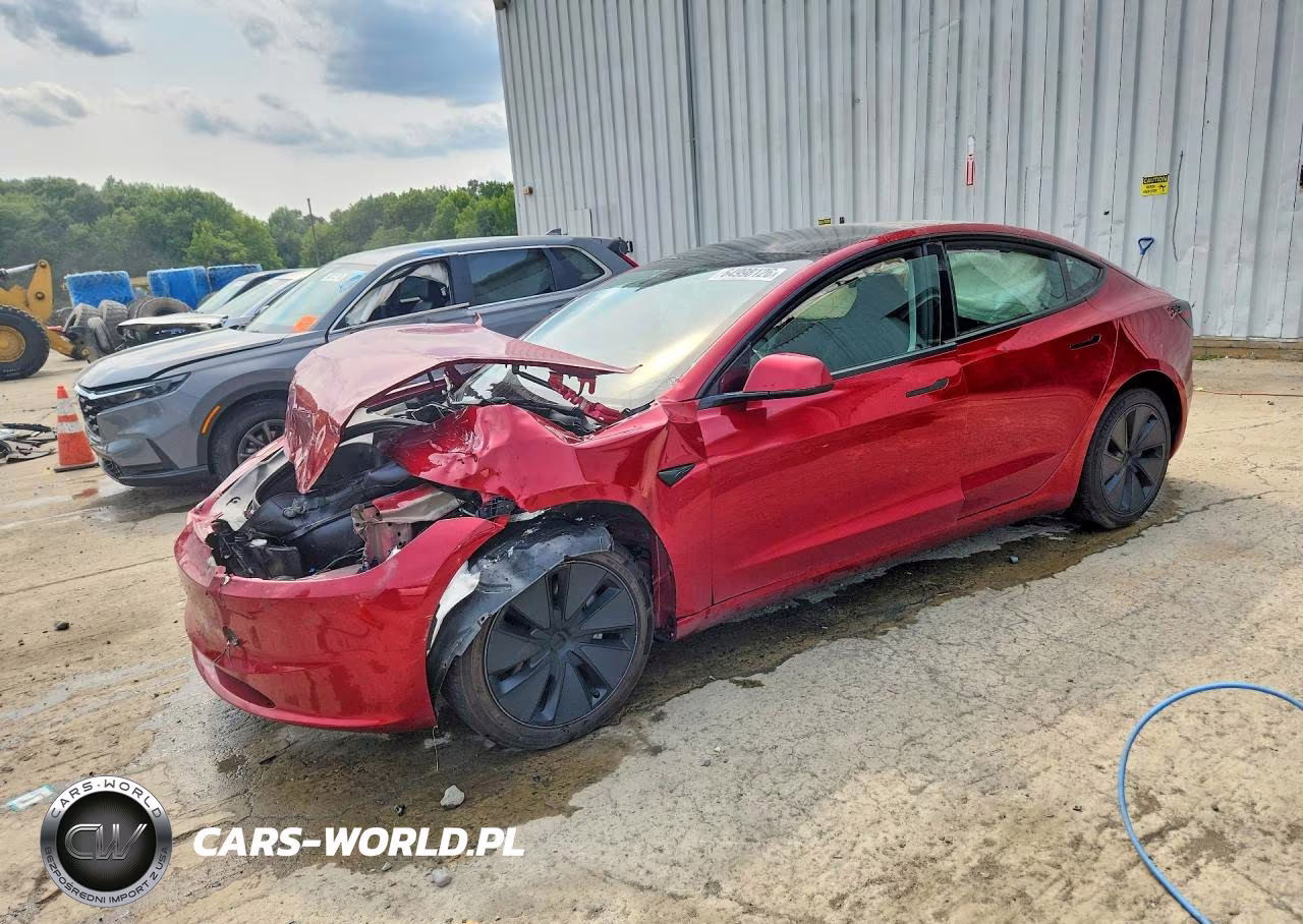 2025 Tesla Model 3 – zdjęcie 1 z 12