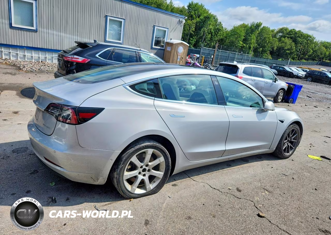 2018 Tesla Model 3 VIN:5YJ3E1EB5JF096189 - 3
