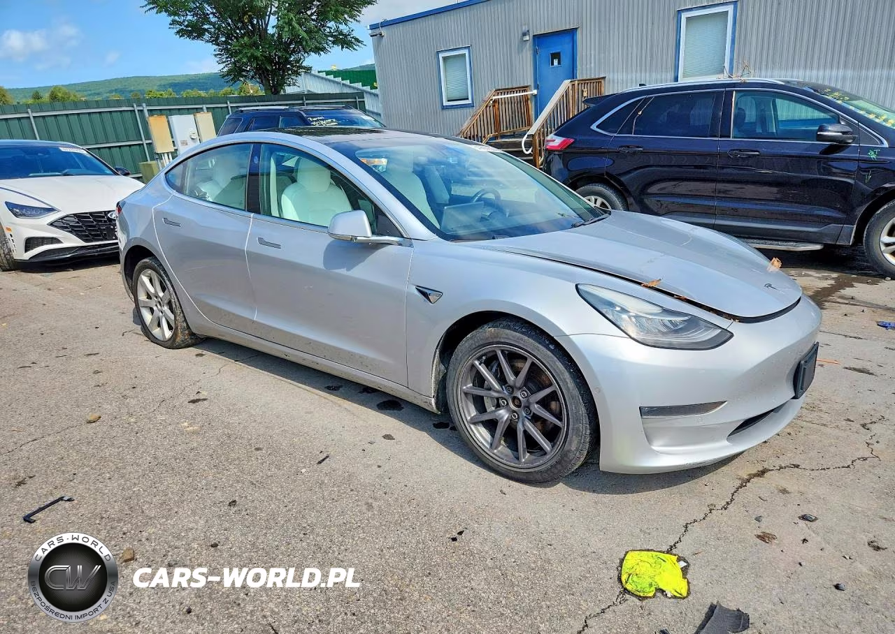 2018 Tesla Model 3 VIN:5YJ3E1EB5JF096189 - 4