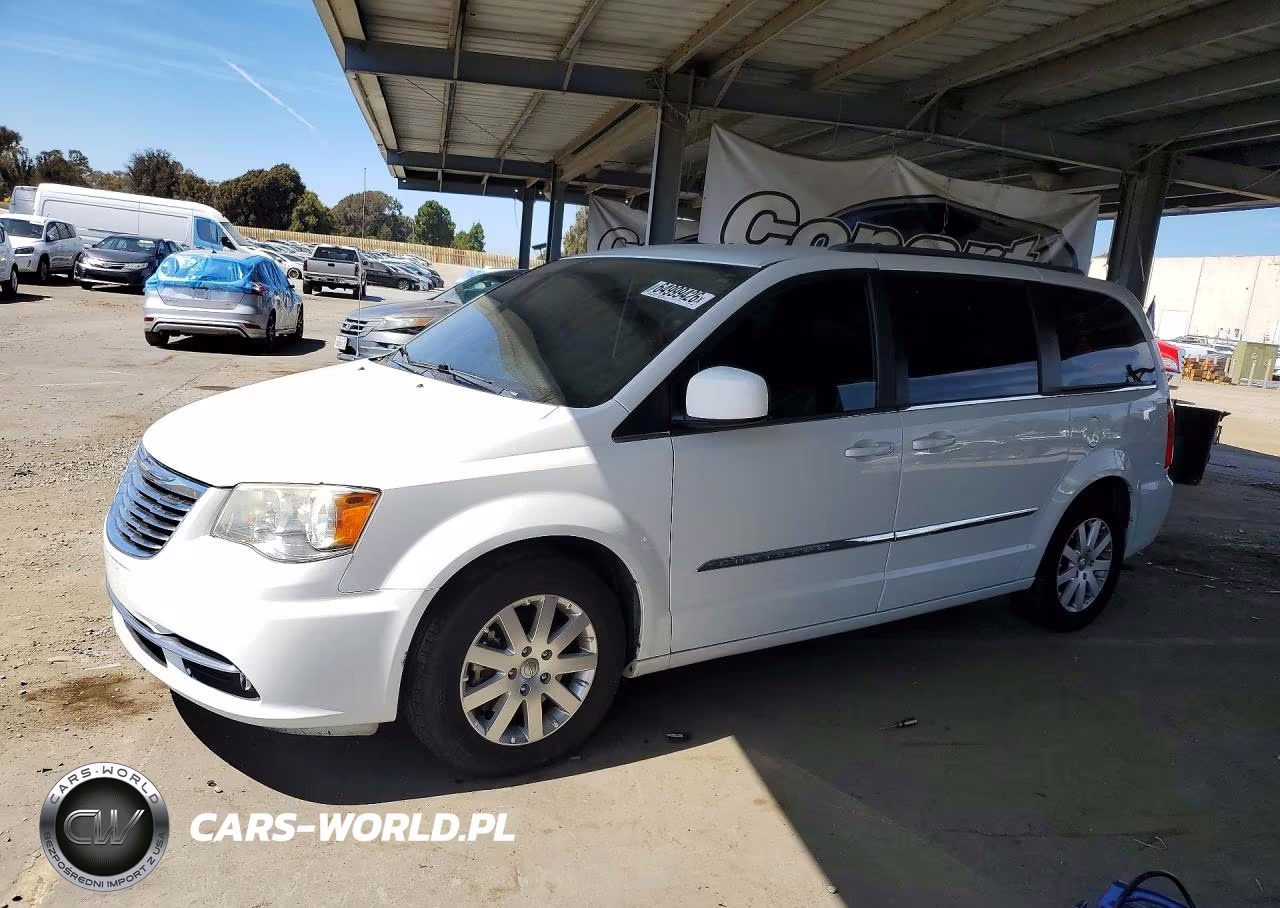 2016 Chrysler Town & Country Touring – zdjęcie 1 z 13
