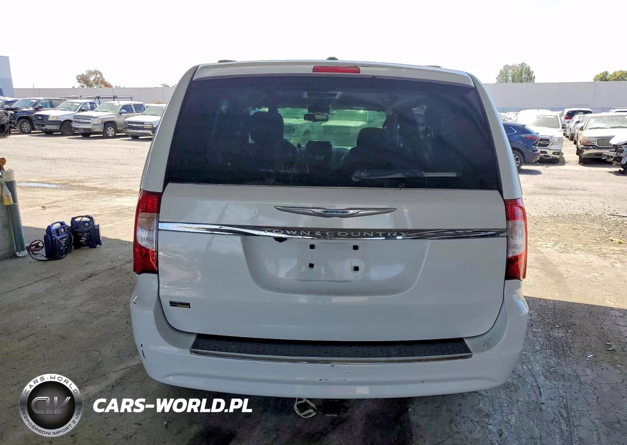 2016 Chrysler Town & Country Touring VIN:2C4RC1BG1GR220987 - 6