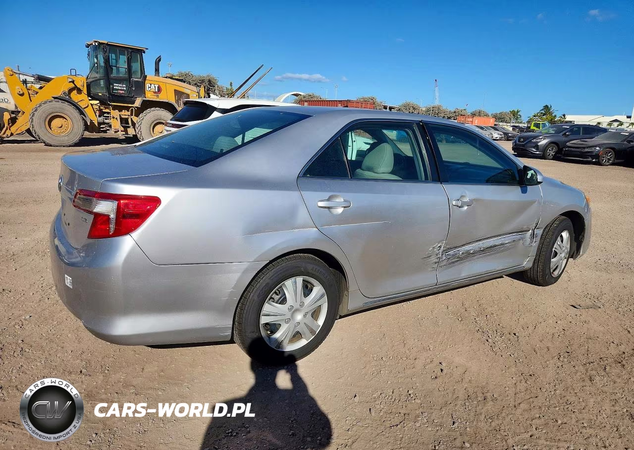2014 Toyota Camry L VIN:4T1BF1FK6EU748205 - 3