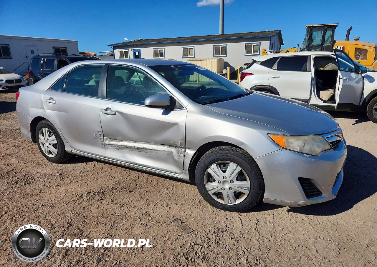 2014 Toyota Camry L VIN:4T1BF1FK6EU748205 - 4