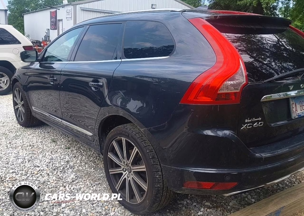 2015 Volvo Xc60 Platinum (Non R Design) VIN:YV440MDM8F2723501 - 3