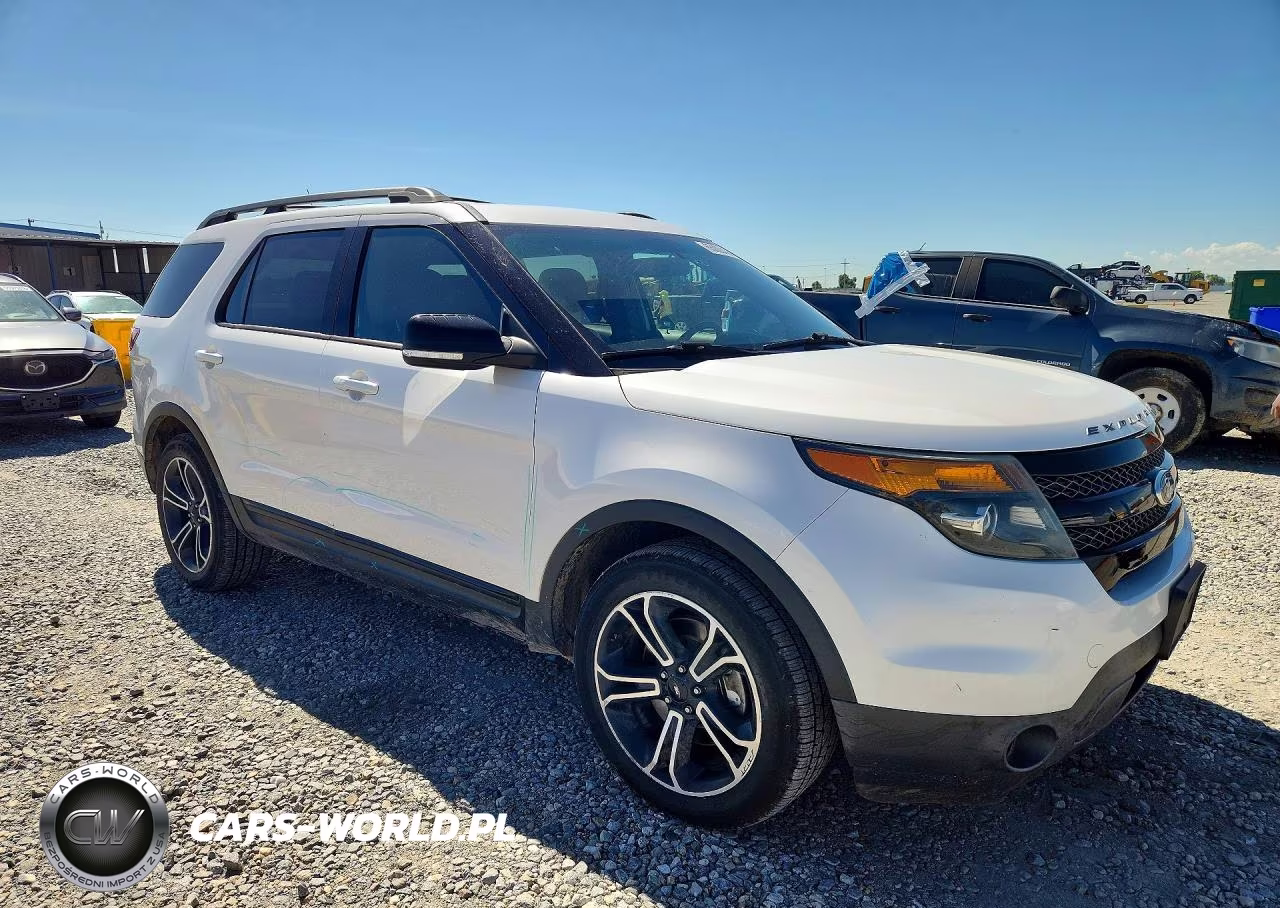 2015 Ford Explorer Sport VIN:1FM5K8GT2FGC38717 - 4