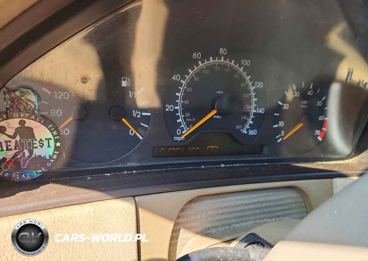 1999 Mercedes-Benz E 320 4Matic VIN:WDBJH82F9XX020924 - 9