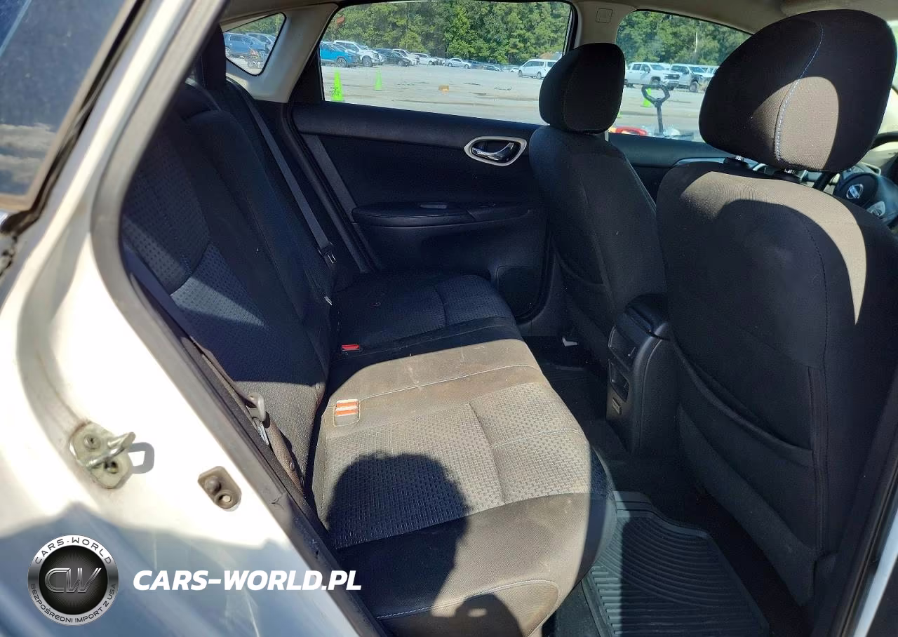 2018 Nissan Sentra Sr VIN:3N1AB7AP0JY212054 - 10