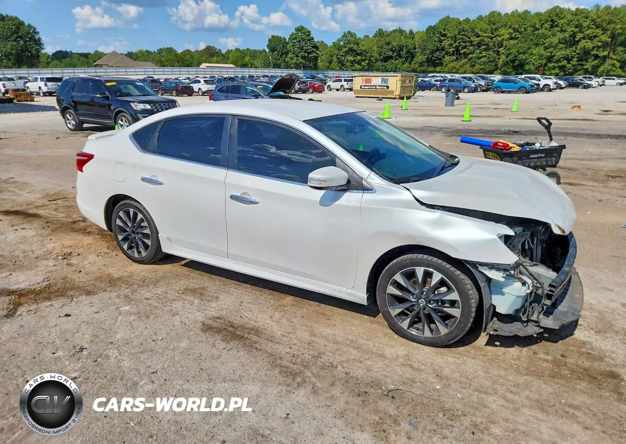 2018 Nissan Sentra Sr VIN:3N1AB7AP0JY212054 - 4