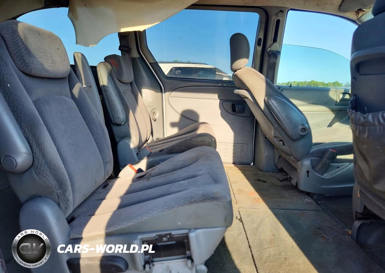 2005 Chrysler Town & Country Touring VIN:2C8GP54L75R486989 - 11