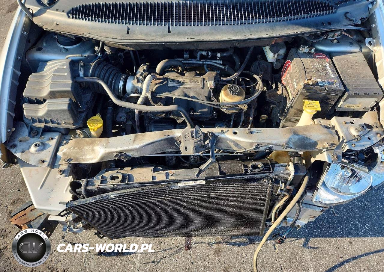 2005 Chrysler Town & Country Touring VIN:2C8GP54L75R486989 - 12