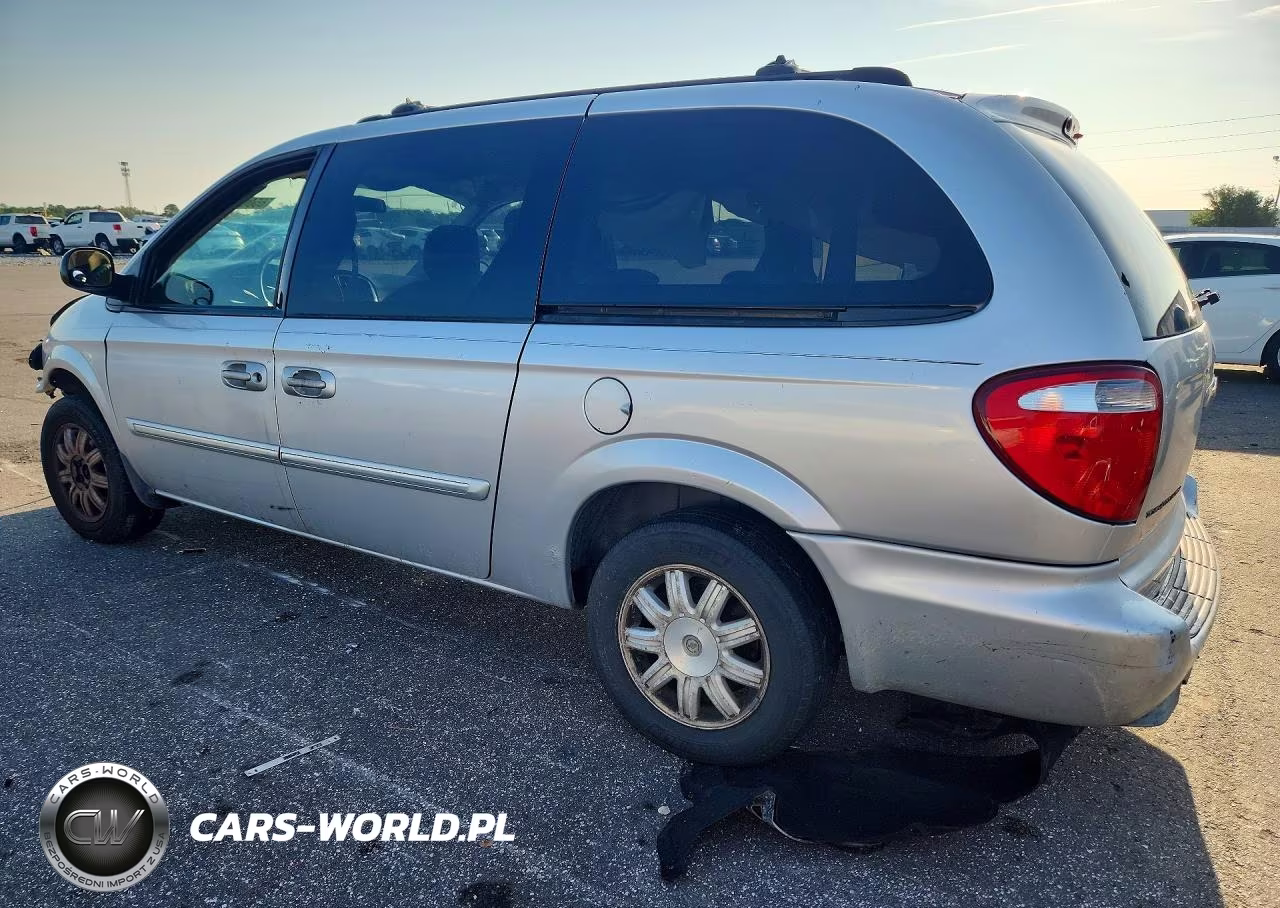 2005 Chrysler Town & Country Touring VIN:2C8GP54L75R486989 - 2