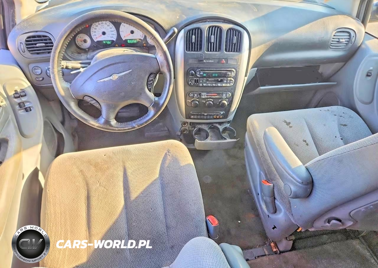 2005 Chrysler Town & Country Touring VIN:2C8GP54L75R486989 - 8